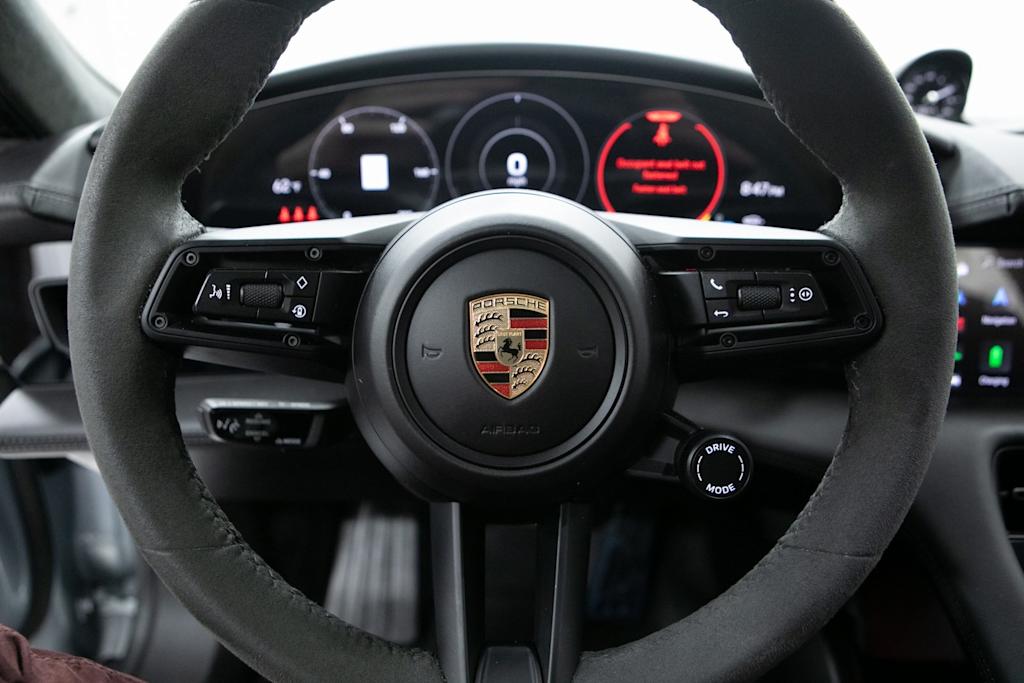 Thumbnail: 2024 Porsche Taycan - 12