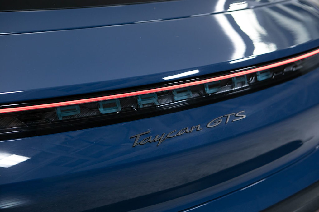 Thumbnail: 2024 Porsche Taycan - 21