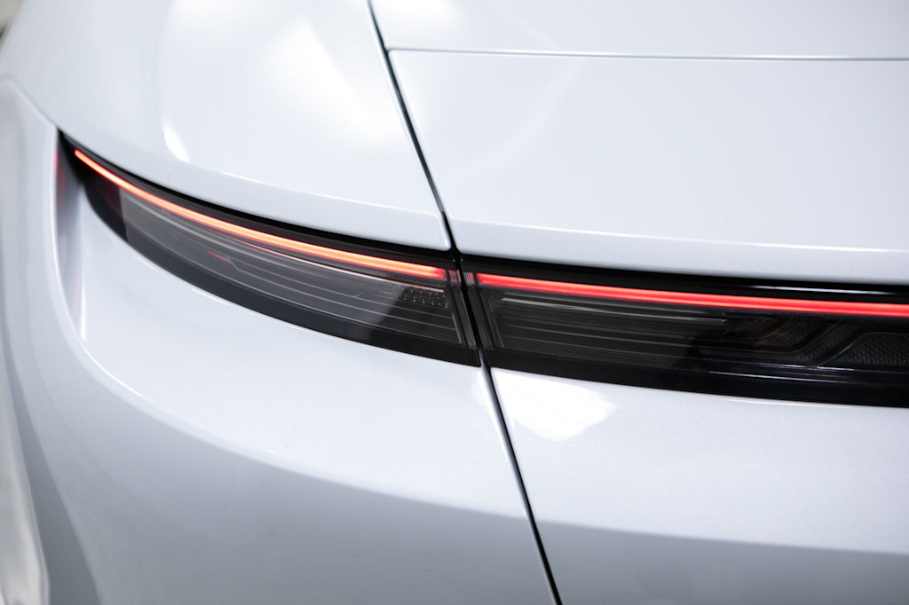 Thumbnail: 2023 Porsche Taycan - 22