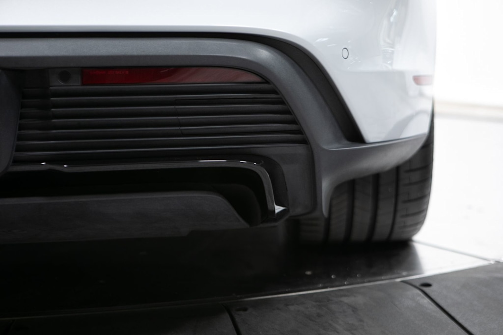 Thumbnail: 2023 Porsche Taycan - 24
