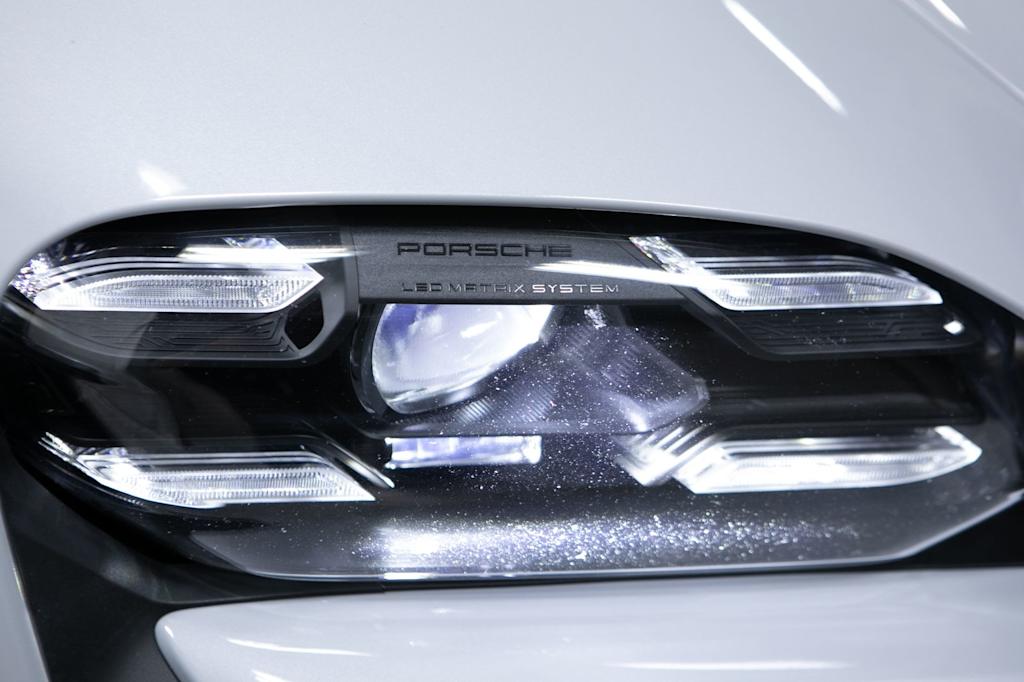 Thumbnail: 2023 Porsche Taycan - 20