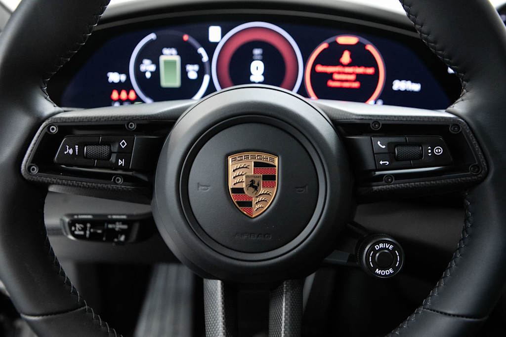 Thumbnail: 2026 Porsche Taycan - 21