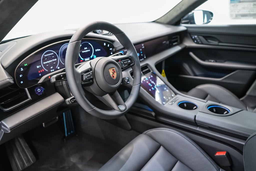 Thumbnail: 2026 Porsche Taycan - 2