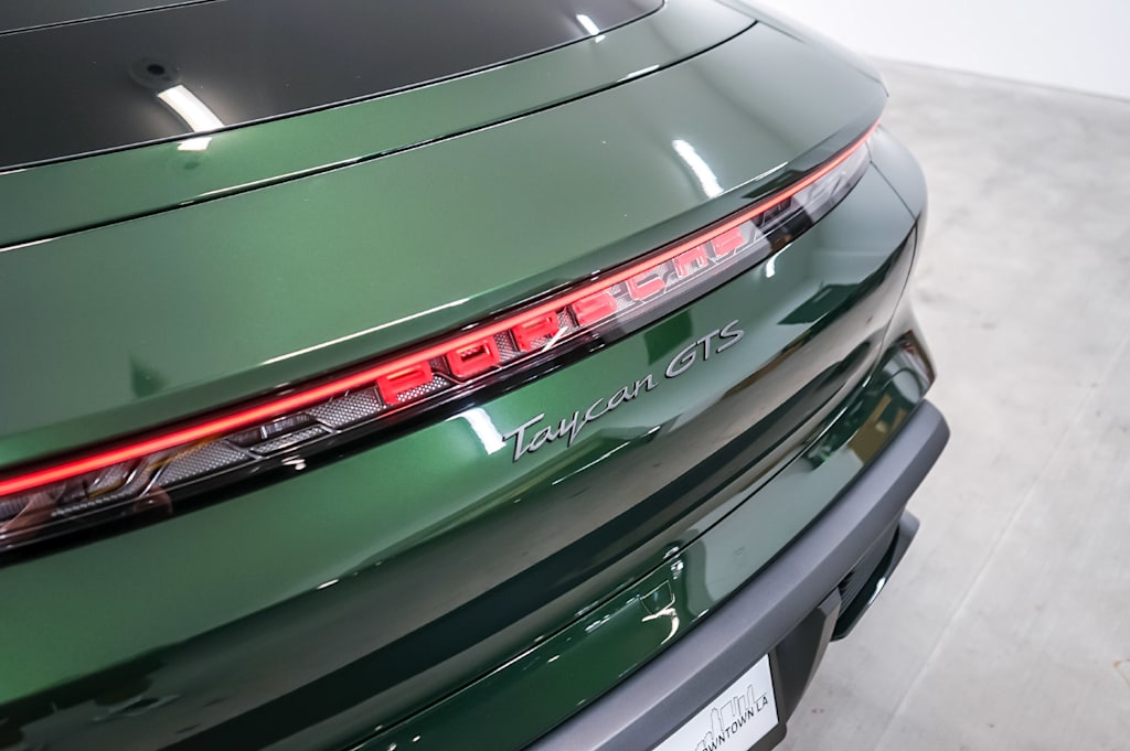 Thumbnail: 2026 Porsche Taycan - 6