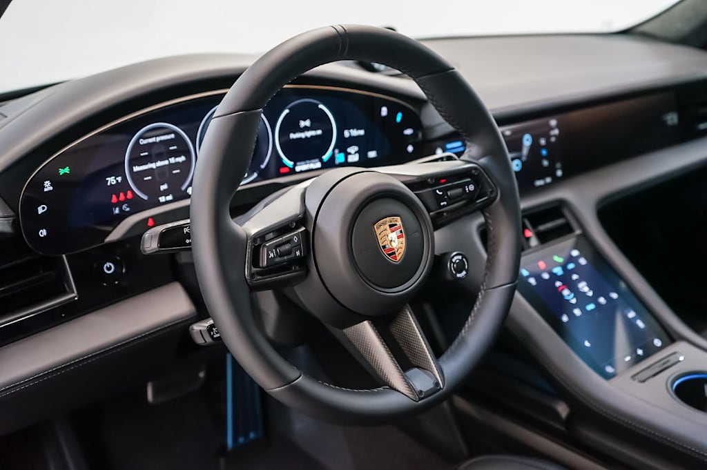 Thumbnail: 2026 Porsche Taycan - 2