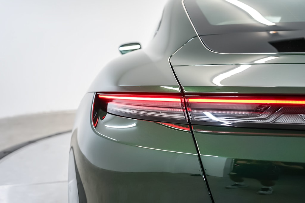 Thumbnail: 2026 Porsche Taycan - 21