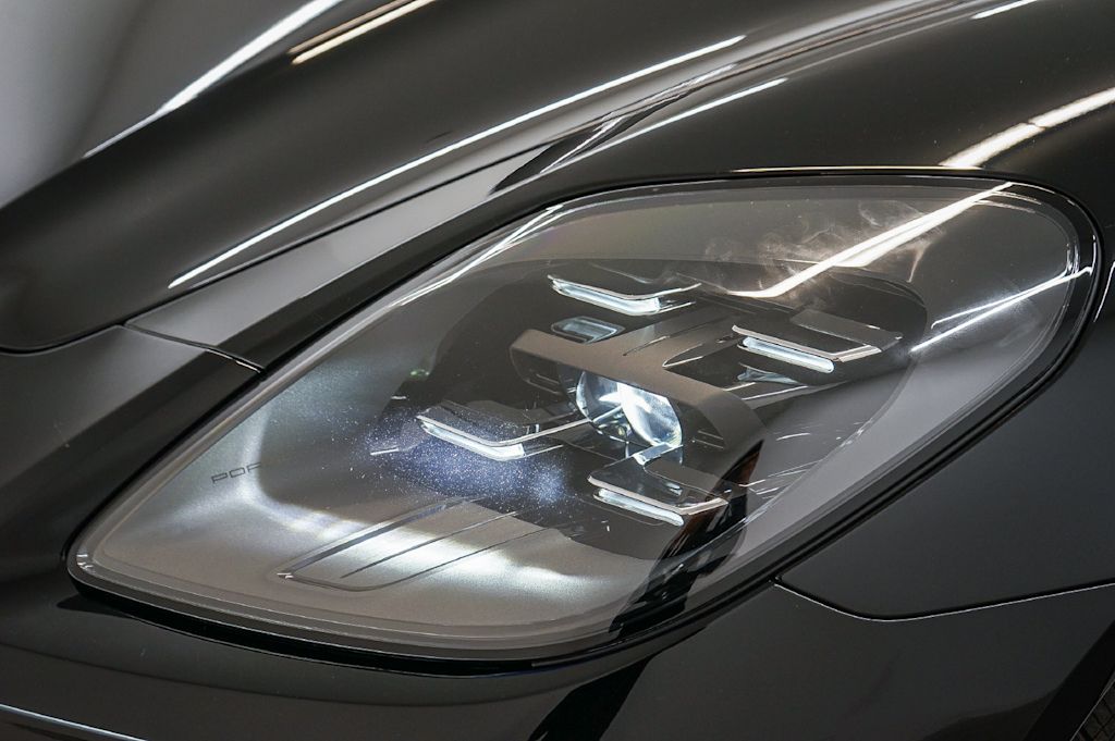 Thumbnail: 2026 Porsche Panamera - 19