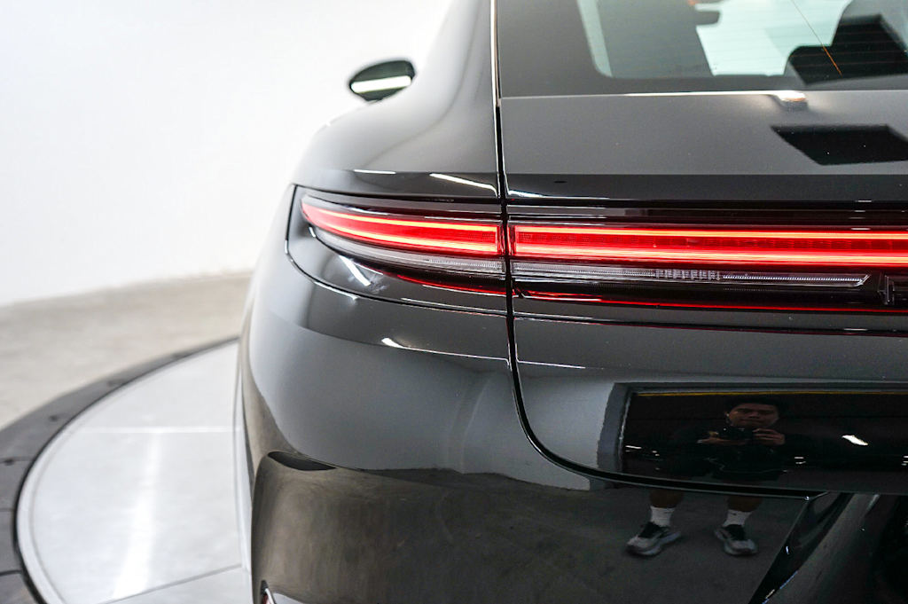 Thumbnail: 2026 Porsche Panamera - 17