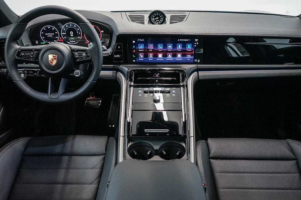 Thumbnail: 2026 Porsche Panamera - 7