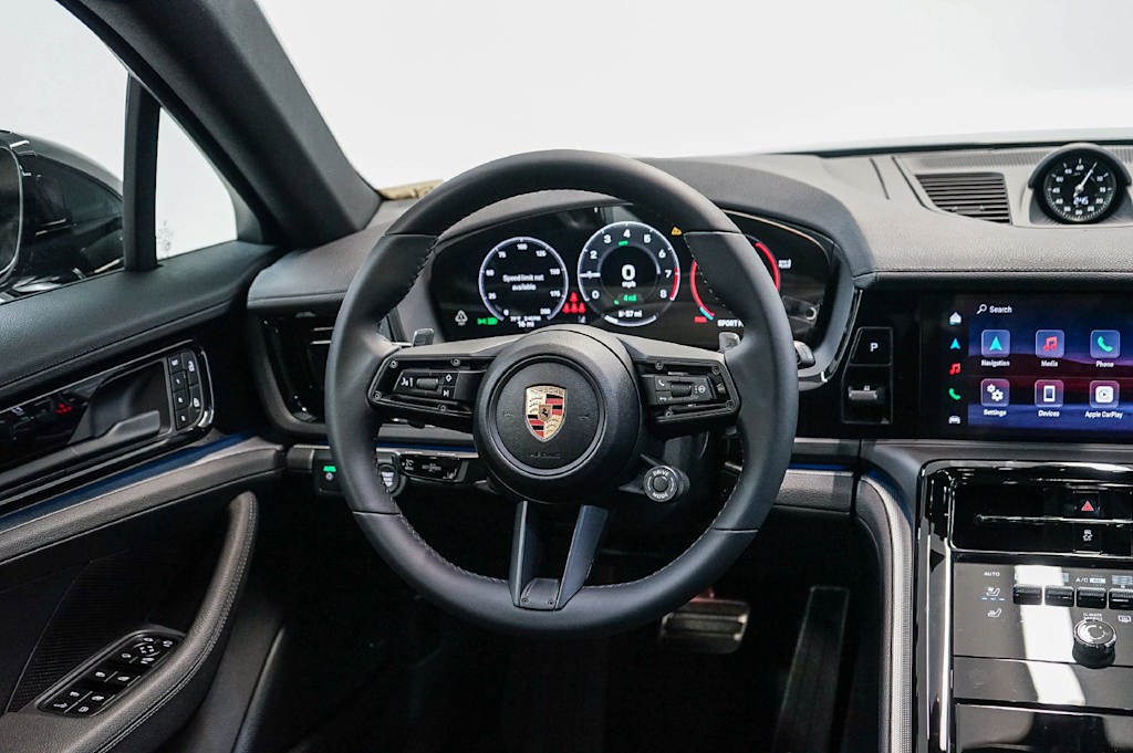 Thumbnail: 2026 Porsche Panamera - 11