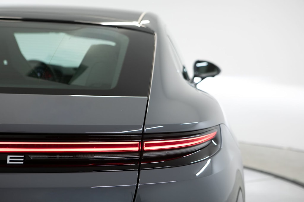 Thumbnail: 2026 Porsche Panamera - 38