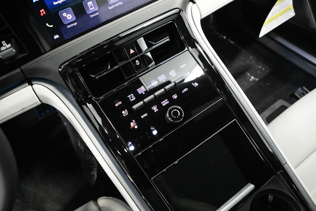 Thumbnail: 2026 Porsche Panamera - 13