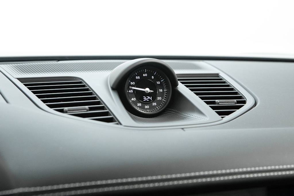 Thumbnail: 2026 Porsche Panamera - 31