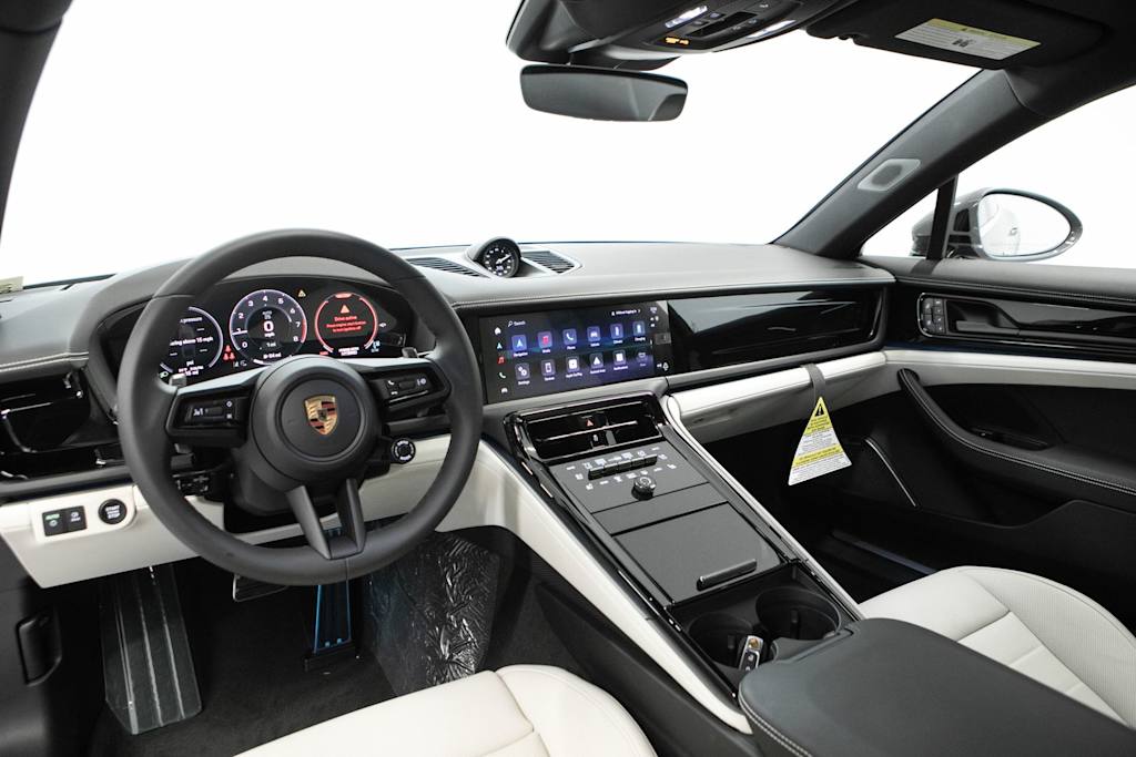 Thumbnail: 2026 Porsche Panamera - 7