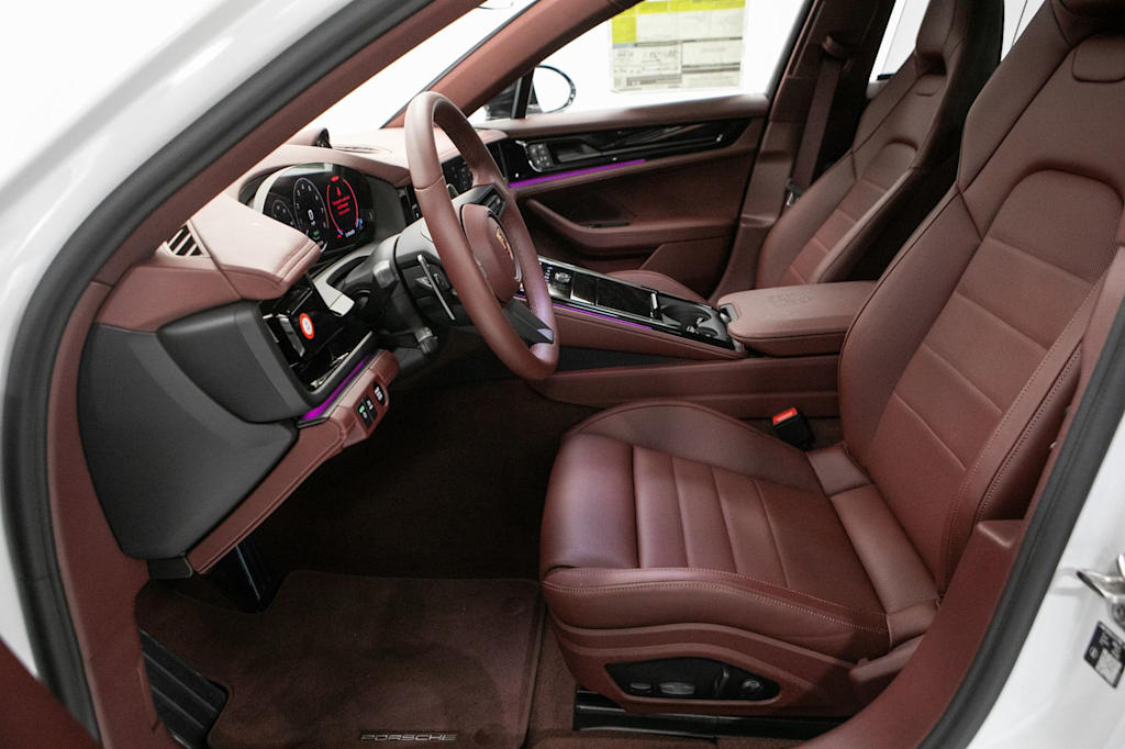 Thumbnail: 2026 Porsche Panamera - 8