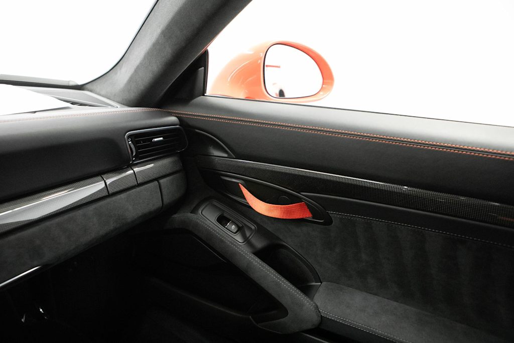 Thumbnail: 2016 Porsche 911 - 24
