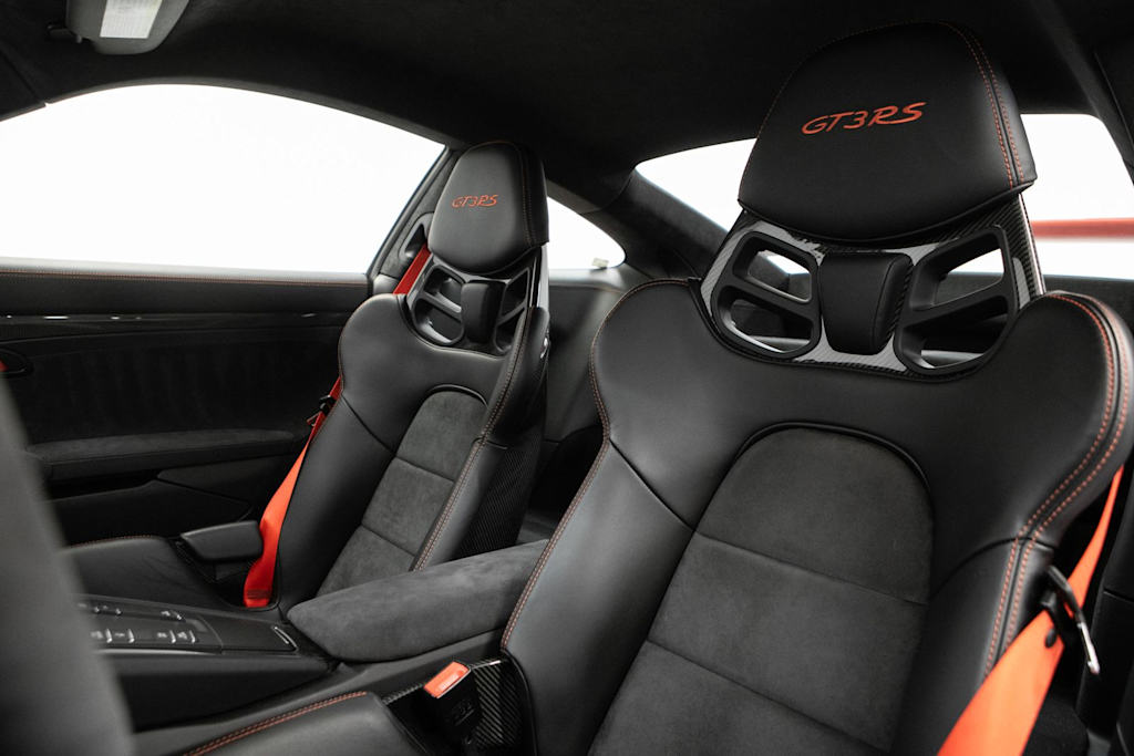 Thumbnail: 2016 Porsche 911 - 8