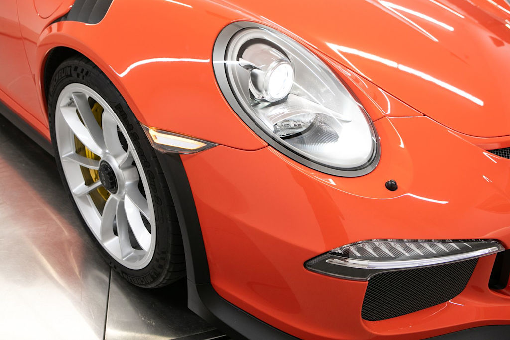 Thumbnail: 2016 Porsche 911 - 17