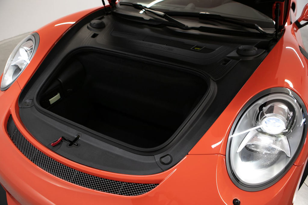 Thumbnail: 2016 Porsche 911 - 6
