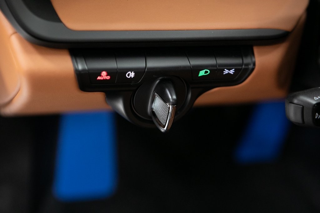 Thumbnail: 2024 Porsche 911 - 21