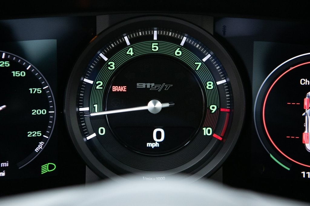 Thumbnail: 2024 Porsche 911 - 11