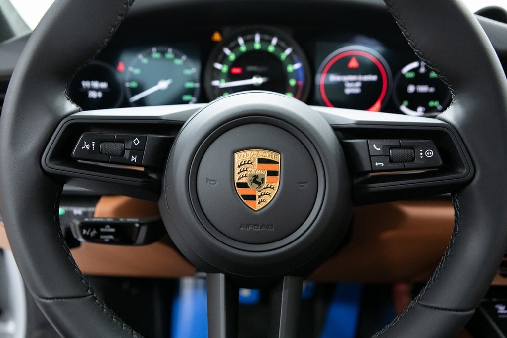 Thumbnail: 2024 Porsche 911 - 17