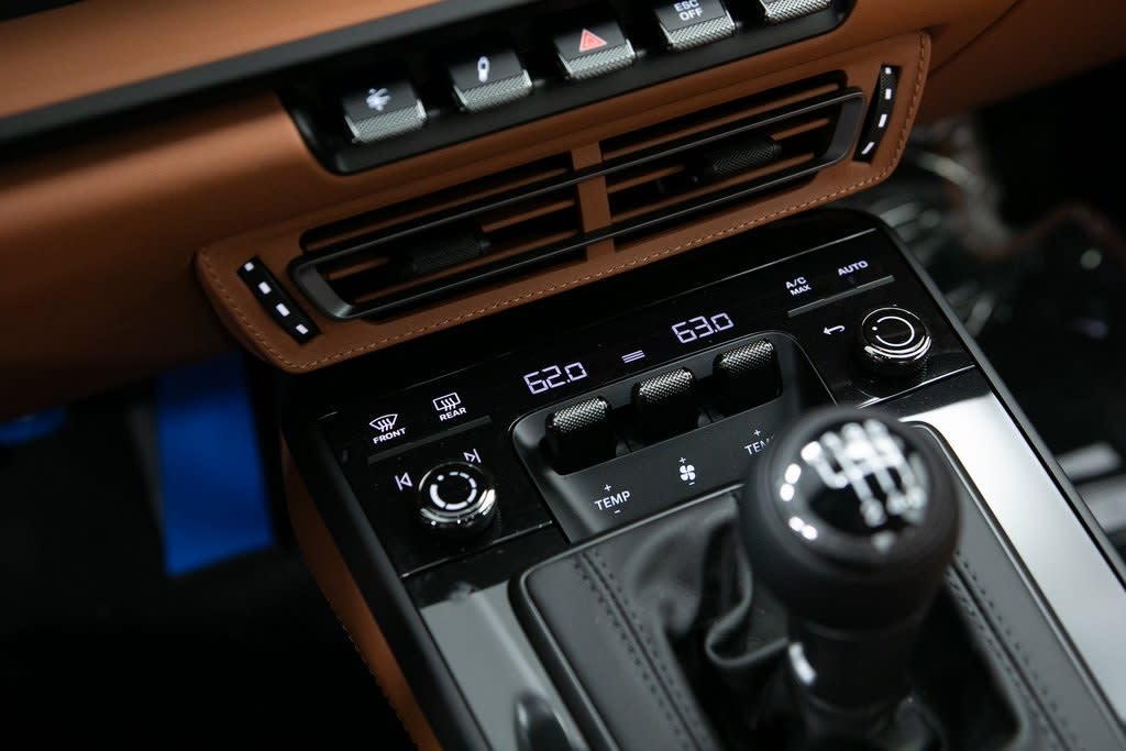 Thumbnail: 2024 Porsche 911 - 22