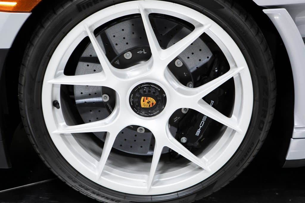 Thumbnail: 2024 Porsche 911 - 6