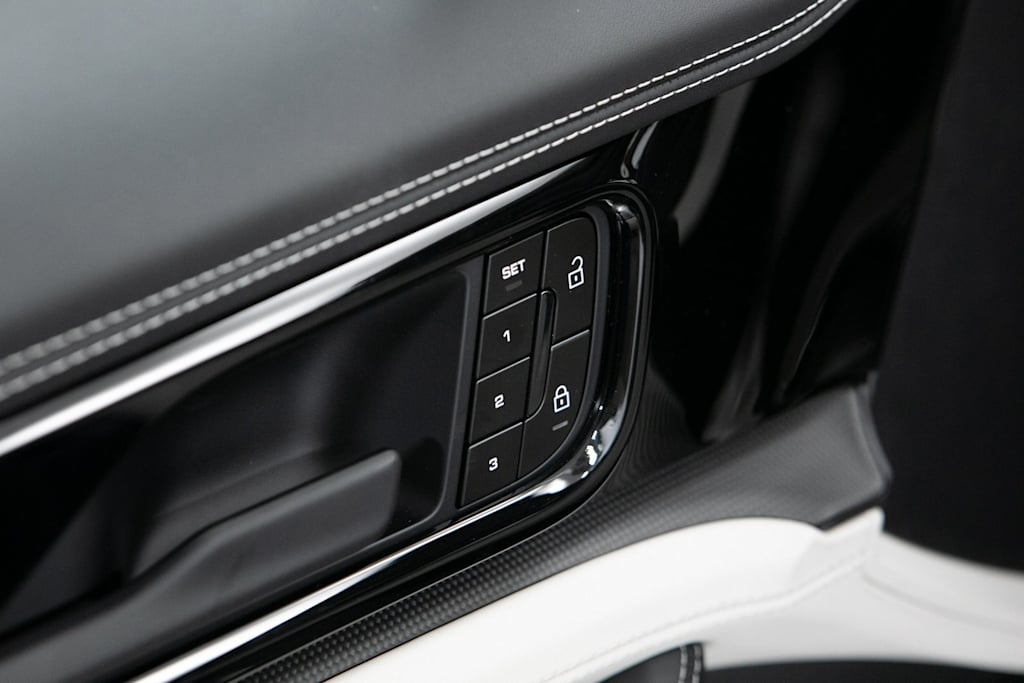 Thumbnail: 2026 Porsche Panamera - 24