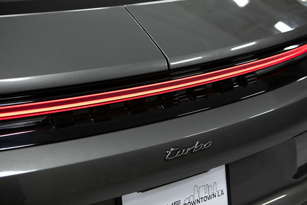 Thumbnail: 2026 Porsche Panamera - 35