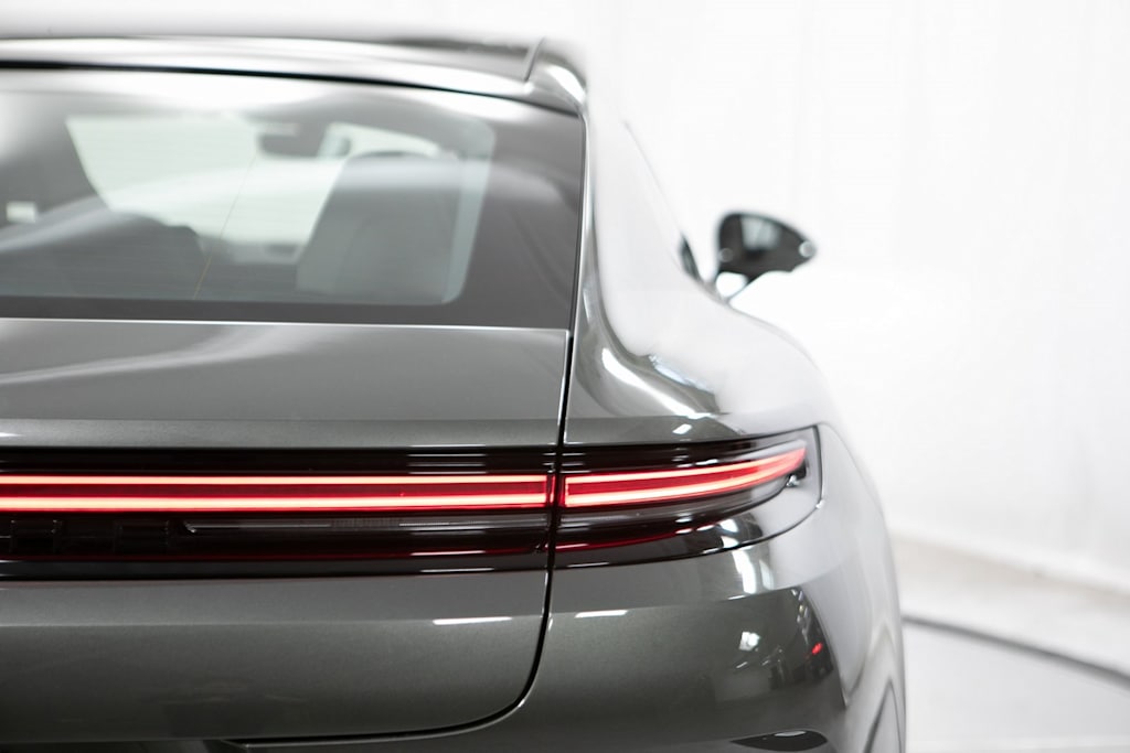 Thumbnail: 2026 Porsche Panamera - 37