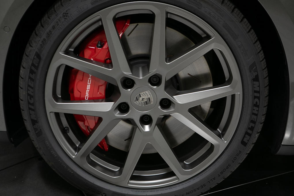 Thumbnail: 2026 Porsche Panamera - 7