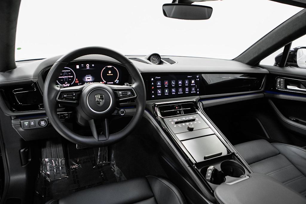 Thumbnail: 2025 Porsche Panamera - 6