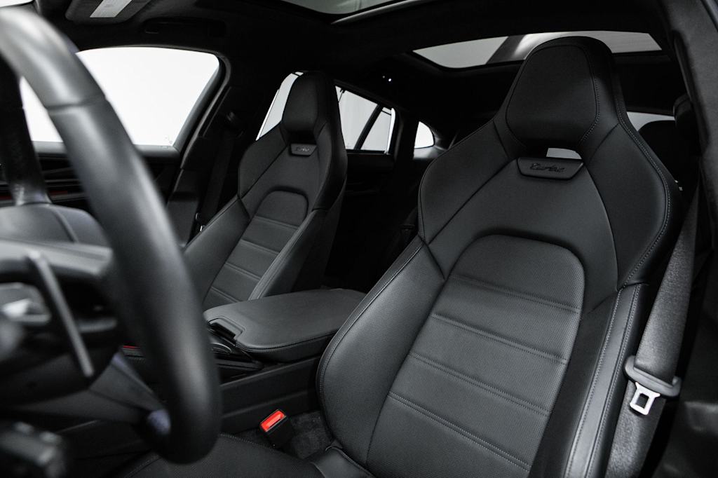 Thumbnail: 2025 Porsche Panamera - 10
