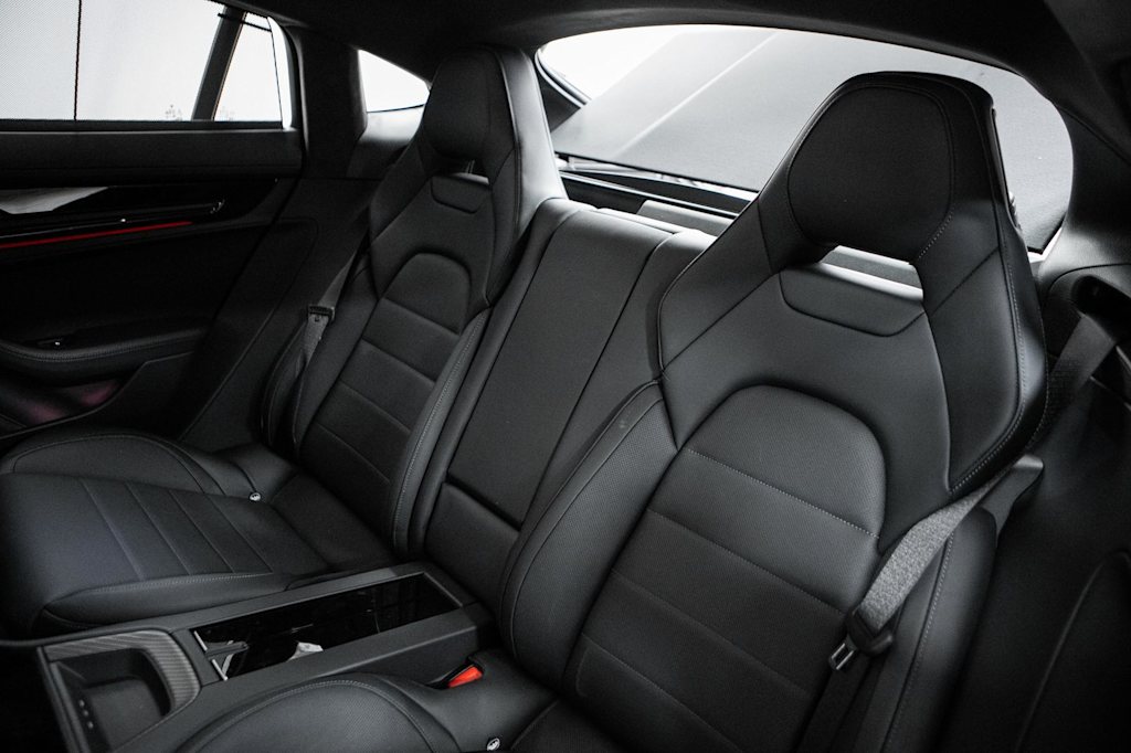 Thumbnail: 2025 Porsche Panamera - 37