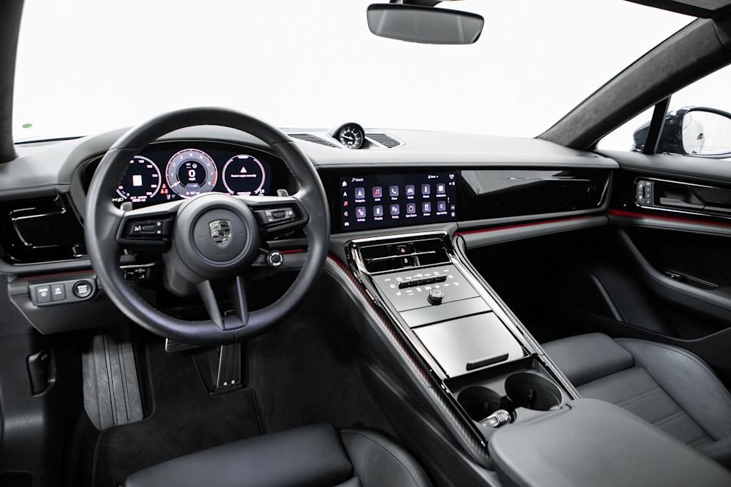 Thumbnail: 2025 Porsche Panamera - 9