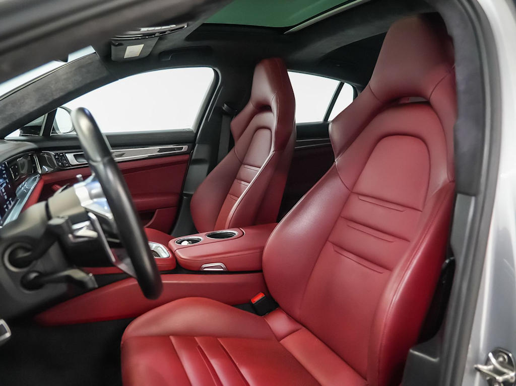 Thumbnail: 2020 Porsche Panamera - 9