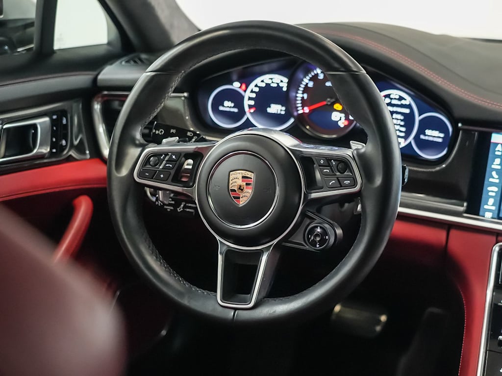 Thumbnail: 2020 Porsche Panamera - 11