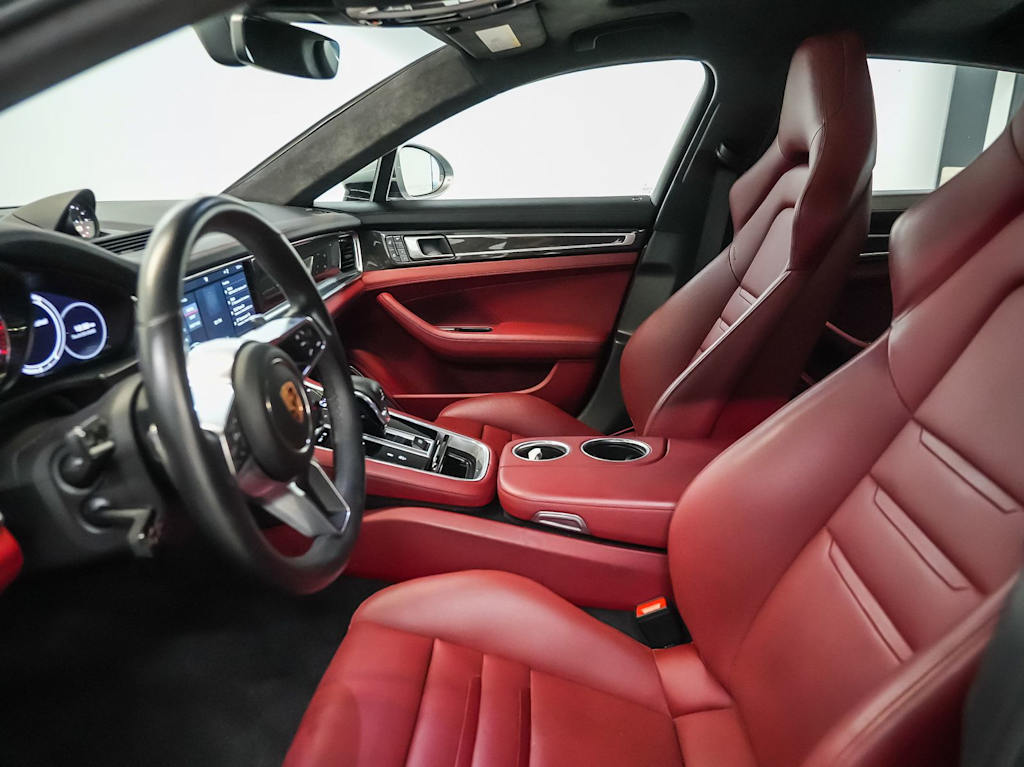 Thumbnail: 2020 Porsche Panamera - 21