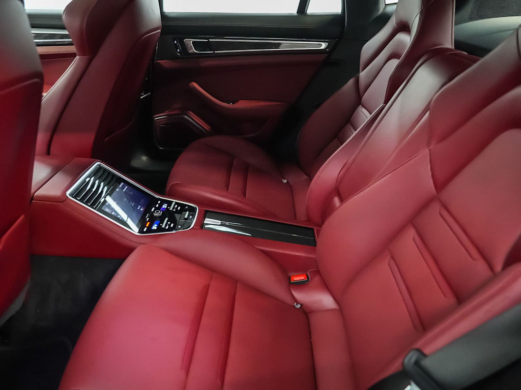 Thumbnail: 2020 Porsche Panamera - 22