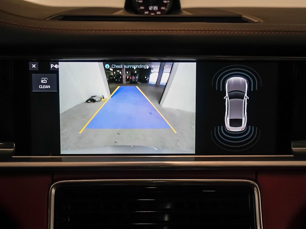 Thumbnail: 2020 Porsche Panamera - 26