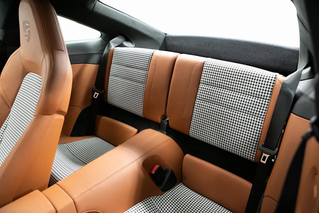 Thumbnail: 2023 Porsche 911 - 29