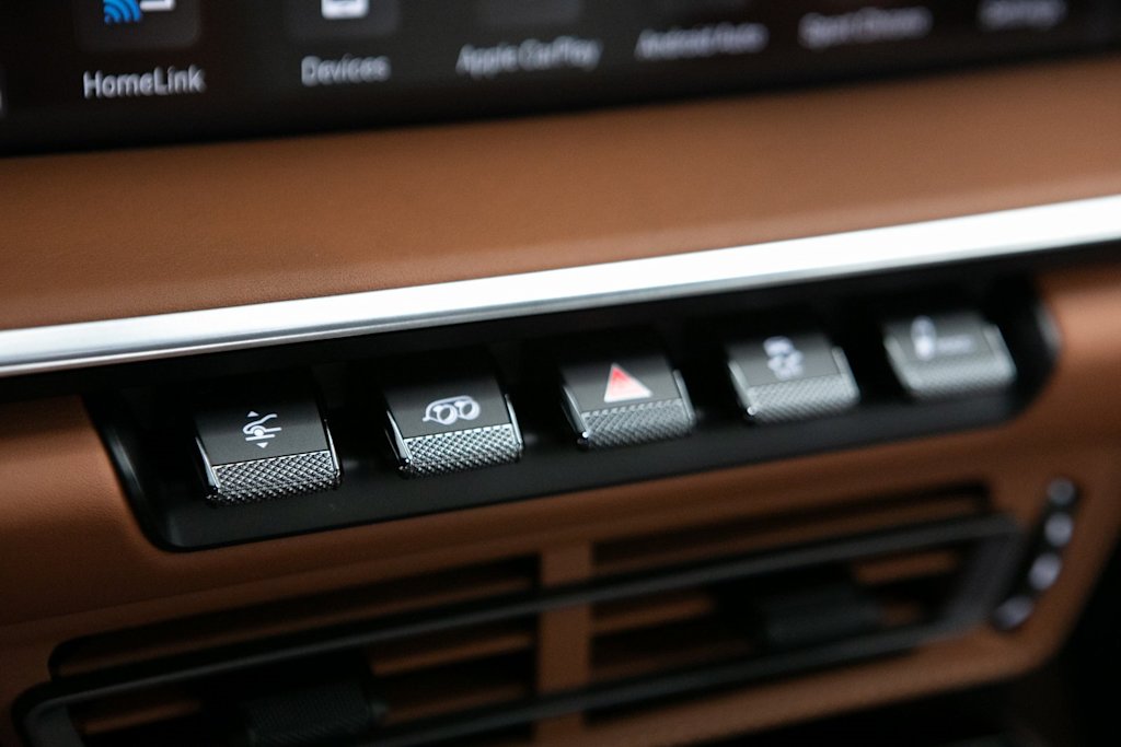 Thumbnail: 2023 Porsche 911 - 21