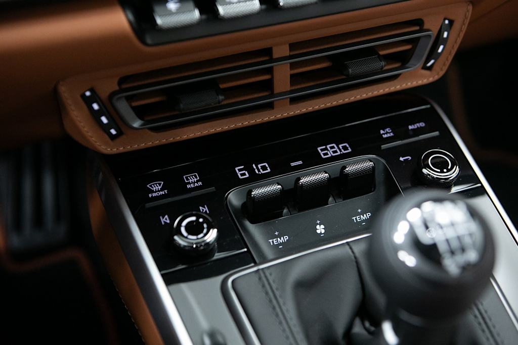 Thumbnail: 2023 Porsche 911 - 23