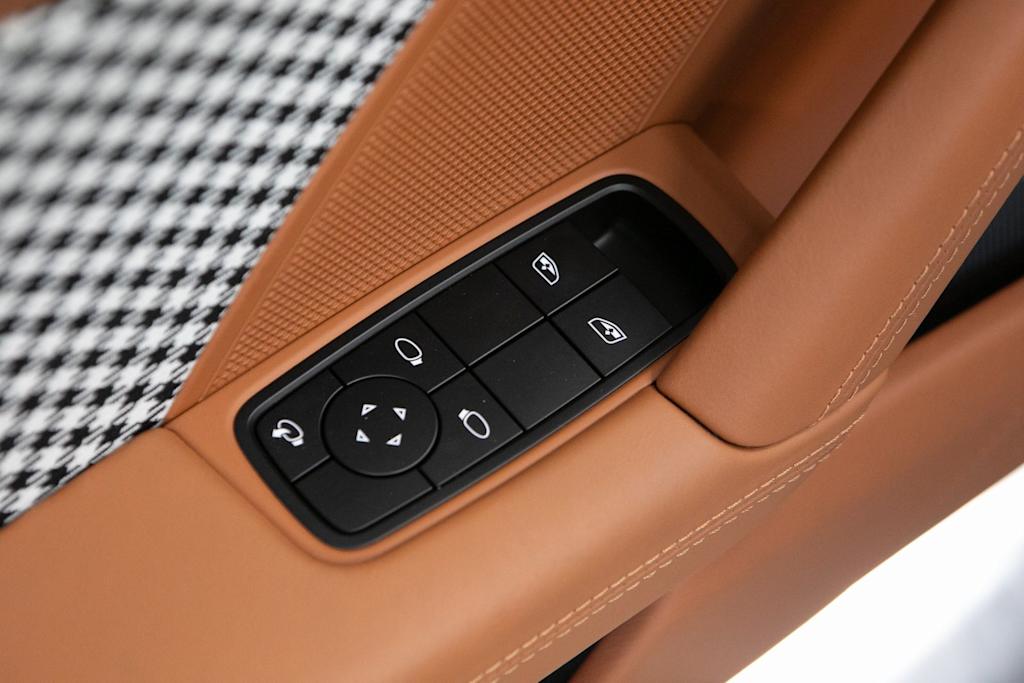 Thumbnail: 2023 Porsche 911 - 12