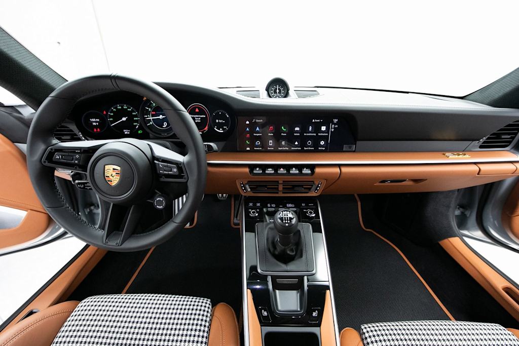 Thumbnail: 2023 Porsche 911 - 6