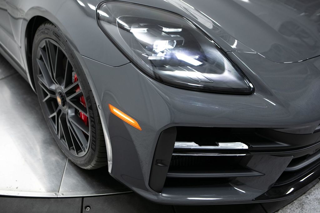 Thumbnail: 2026 Porsche Panamera - 4