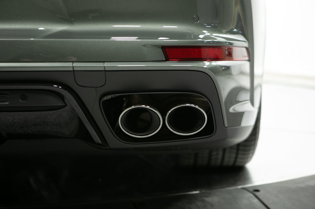 Thumbnail: 2026 Porsche Panamera - 24