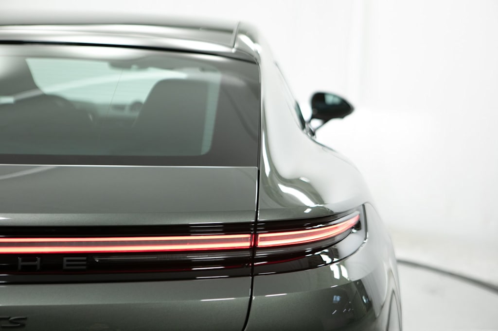 Thumbnail: 2026 Porsche Panamera - 25