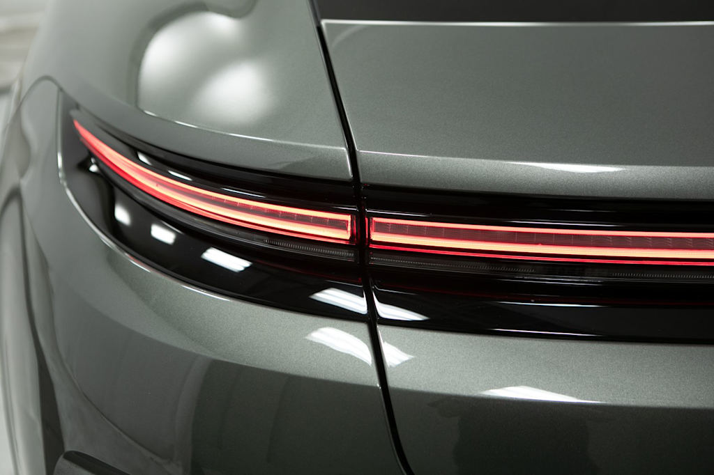 Thumbnail: 2026 Porsche Panamera - 22